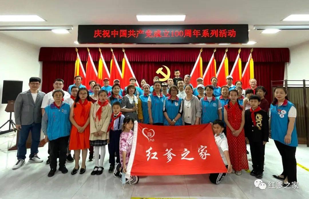 如何看待男孩女性化?-问答类网站